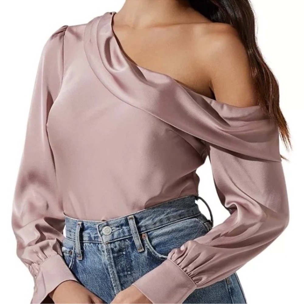 ASTR the label beautiful blush top
